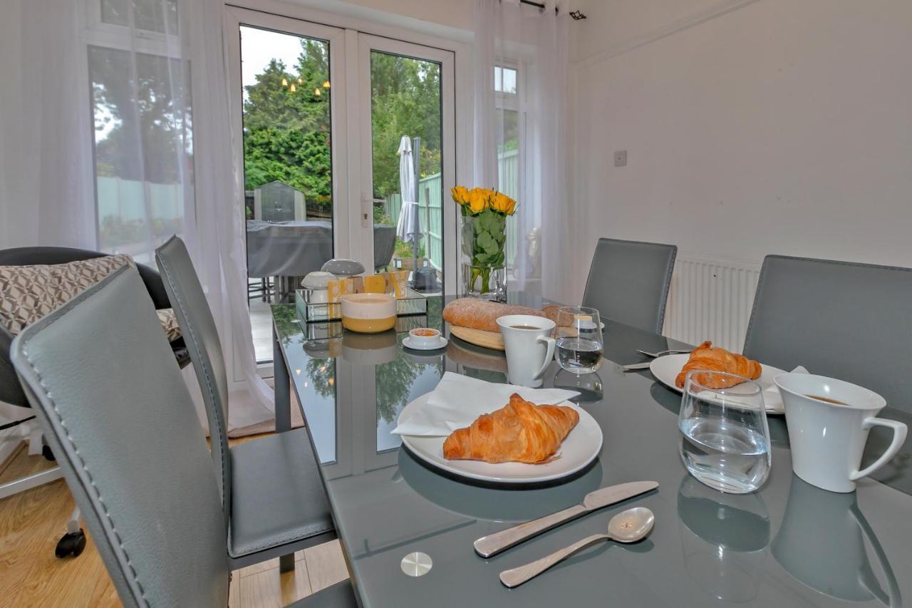 Vila Finest Retreats - Debarnes House Solihull Exteriér fotografie