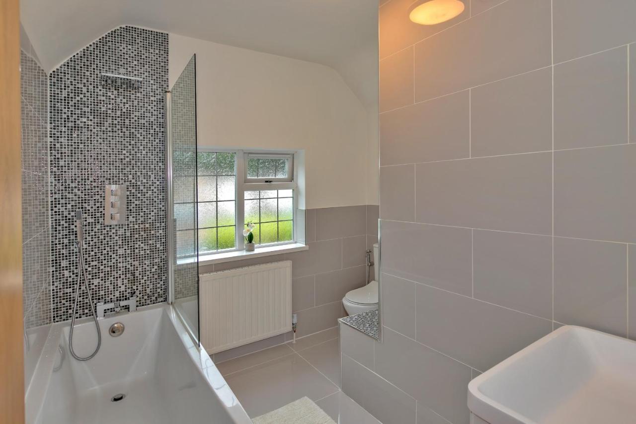 Vila Finest Retreats - Debarnes House Solihull Exteriér fotografie